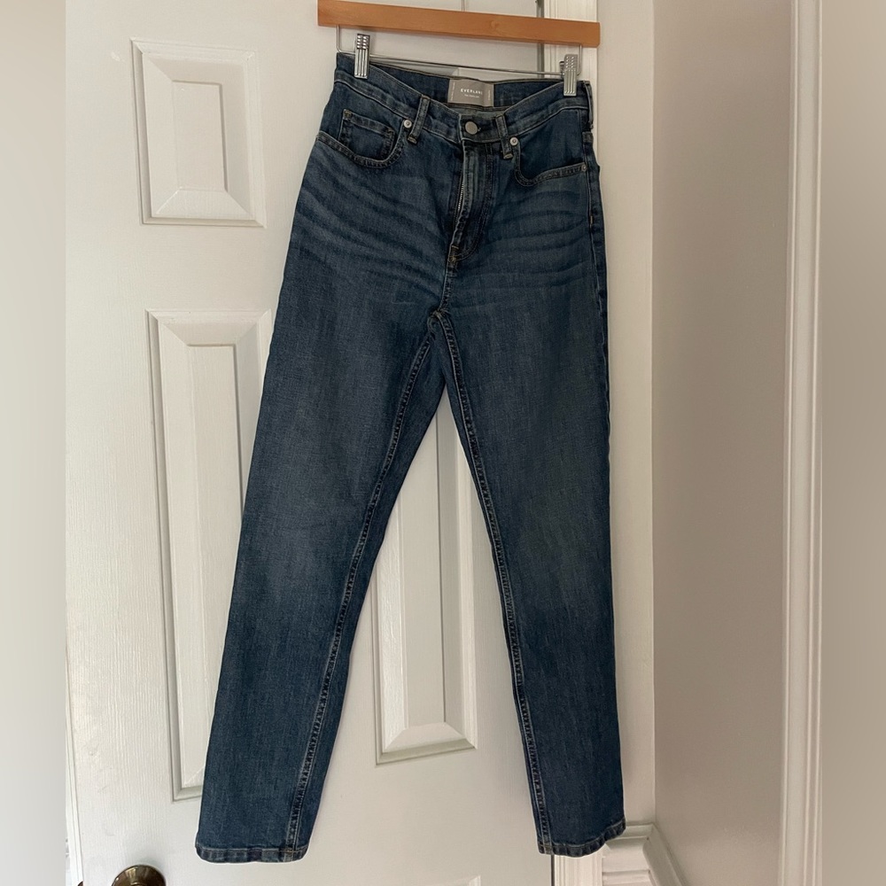 Everlane The Original Cheeky® Jean in Worn-In Mid Blue
